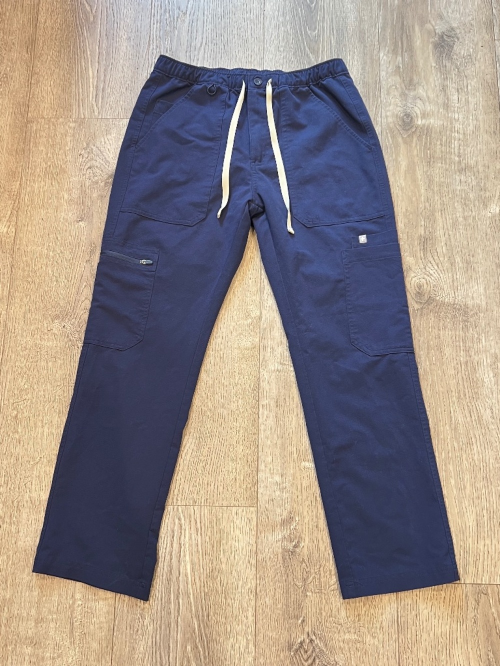 FIGS Men Small Short Cairo Cargo Scrub Pants navy blue TM3001S medical uniform